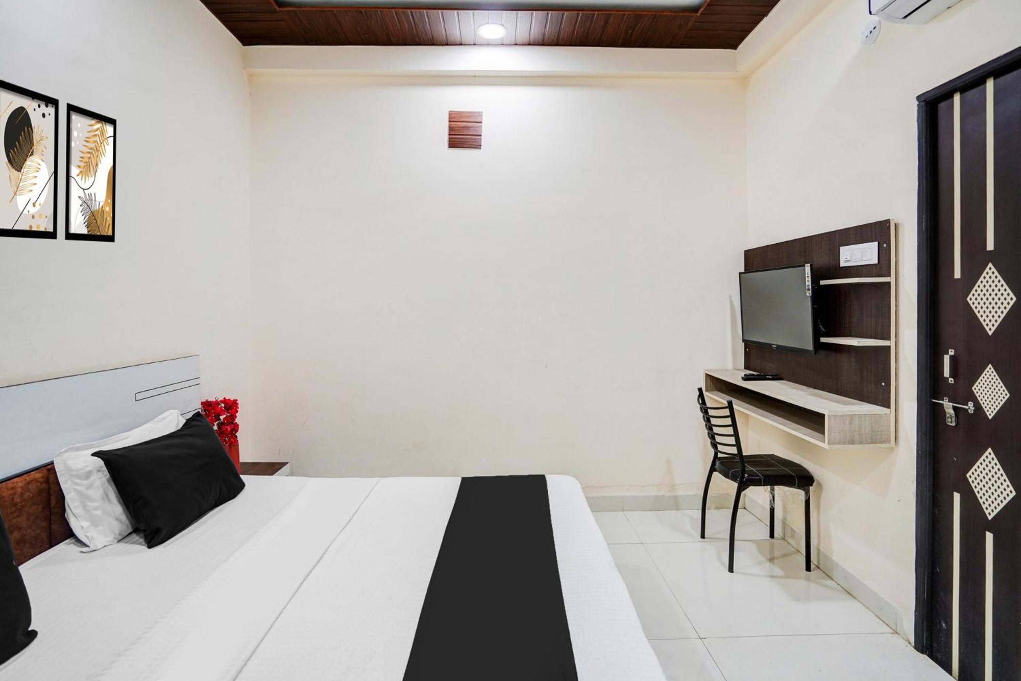 Super Hotel O Brilliant Convention Centre Formerly Madhur Shree Indore Exterior photo