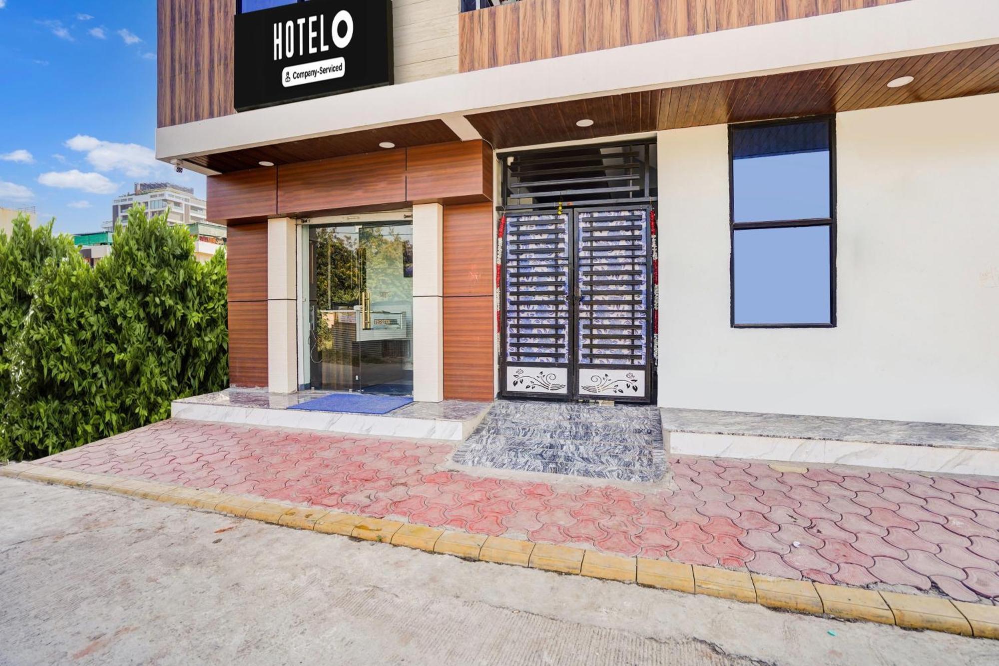 Super Hotel O Brilliant Convention Centre Formerly Madhur Shree Indore Exterior photo