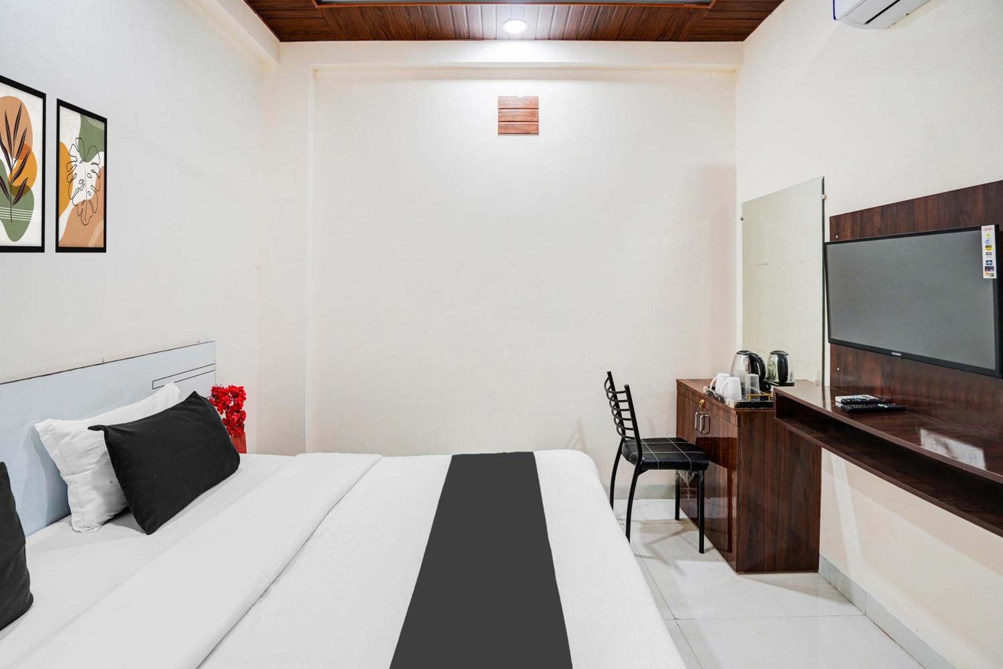 Super Hotel O Brilliant Convention Centre Formerly Madhur Shree Indore Exterior photo